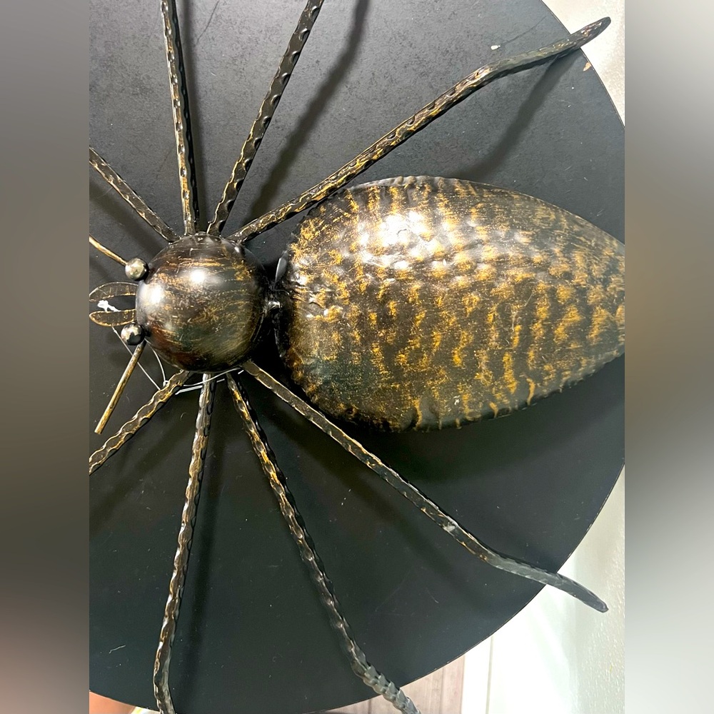 NWT Zaer Limited Two Large Brass Metal Halloween Spider Wall Decor Out/Indoor - Picture 5 of 12